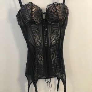 Victoria’s Secret Bustier 34B Brand New